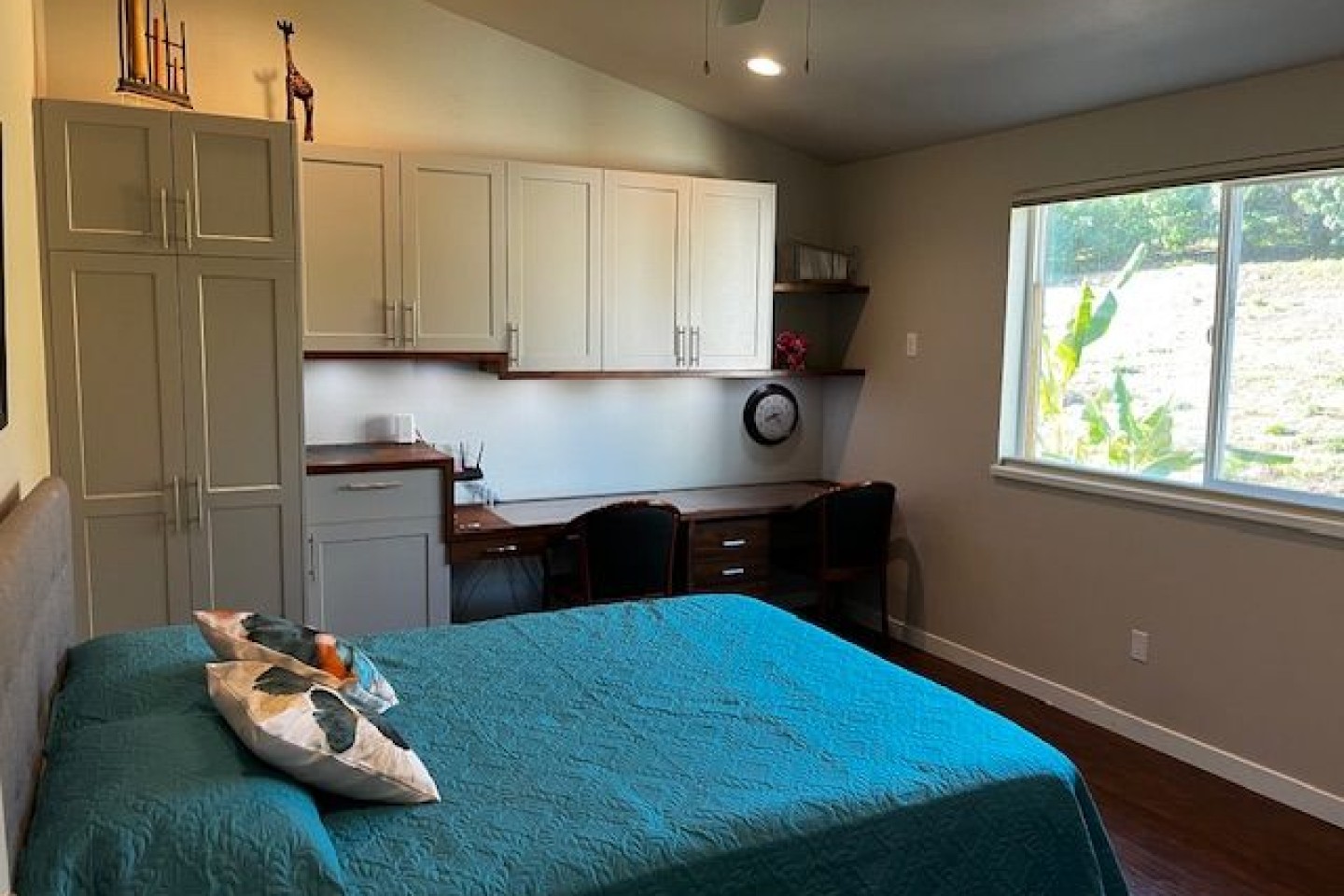 Bd Rm 2 with desk area