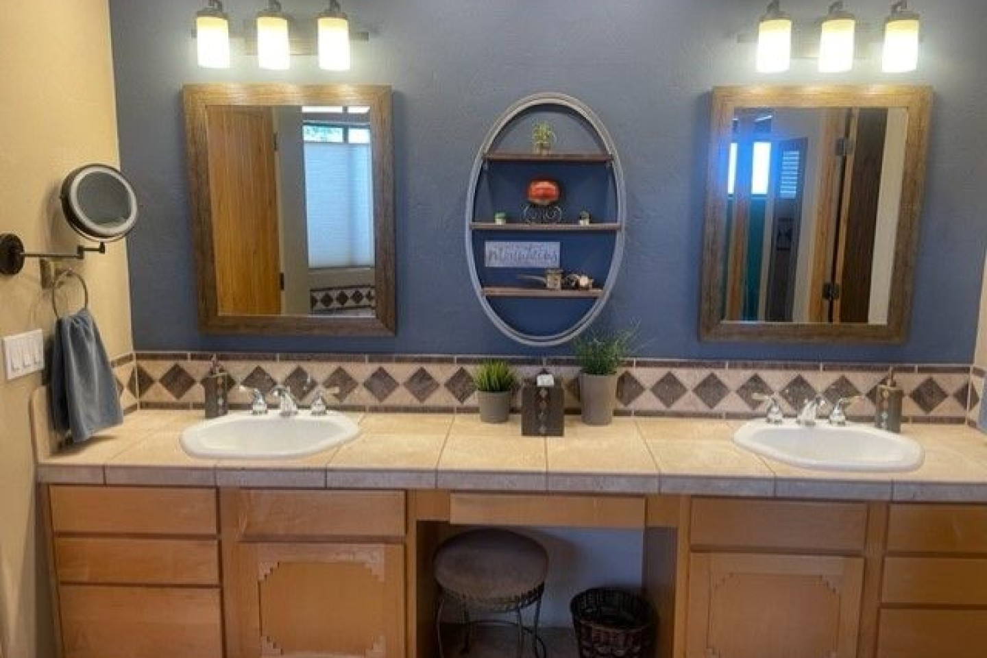 Double sink vanity